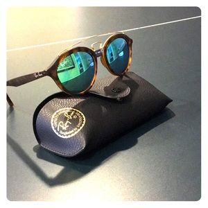 Gently used Blue/Greene lenses ray bans!